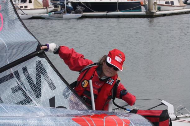 Women preparing a boat