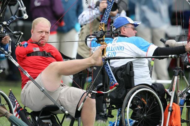 Matt Stutzman competes at London 2012