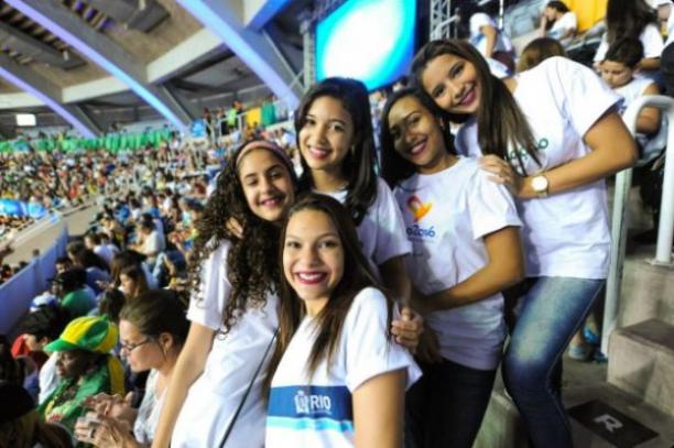 Rio 2016 education programme Group of young girls in Rio 2016 shirts