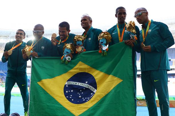 Gold medalist Diogo Ualisson Jeronimo da Silva, Gustavo Henrique Araujo, Daniel Silva, Heitor de Oliveira Sales, Felipe Gomes and Jonas de Lima Silva of Brazil pose on the podium