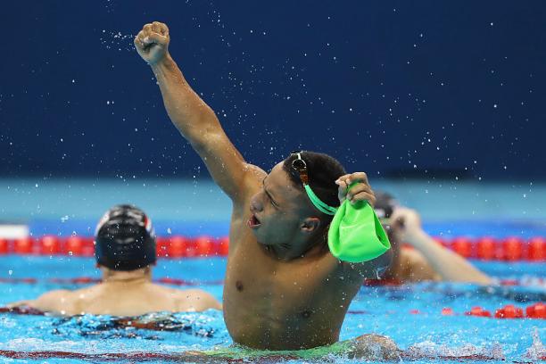 Carlos Serrano - Rio 2016 a para swimmer celebrates in the pool