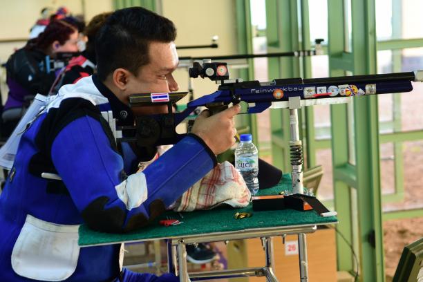 R9 (mixed 50m rifle prone SH2) - shooting Man competing in R9 (mixed 50m rifle prone SH2) event