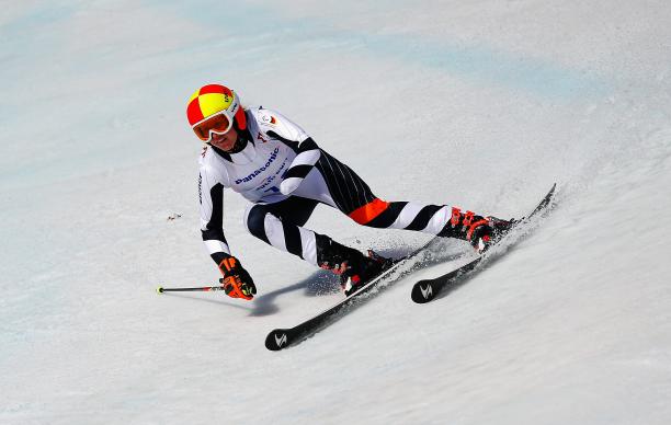 a female Para skier