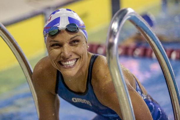 Maria Carolina Gomes - Sao Paulo World Series Female Para swimmer Maria Carolina Gomes smiles in the pool while leaning on the steps