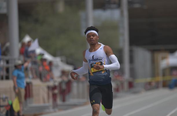 Noah Malone - USA - Para Athletics - Arizona 2018 Grand Prix A man running on an athletics track