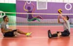 Follmann played sitting volleyball with Leite and watched the swimming and athletics national teams practice in the Brazilian Paralympic Centre.