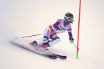 a female Para skier
