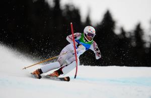 Vincent Gauthier-Manuel competing