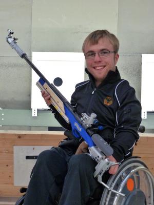 Leo Rupp with rifle