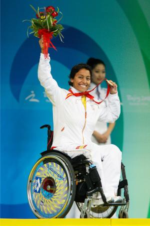 Teresa Perales on the podium in Beijing
